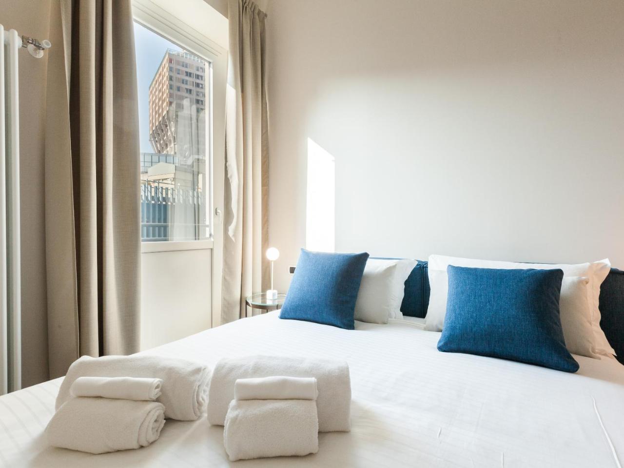 Easyhomes-Duomo Suites & Apartments Μιλάνο Εξωτερικό φωτογραφία