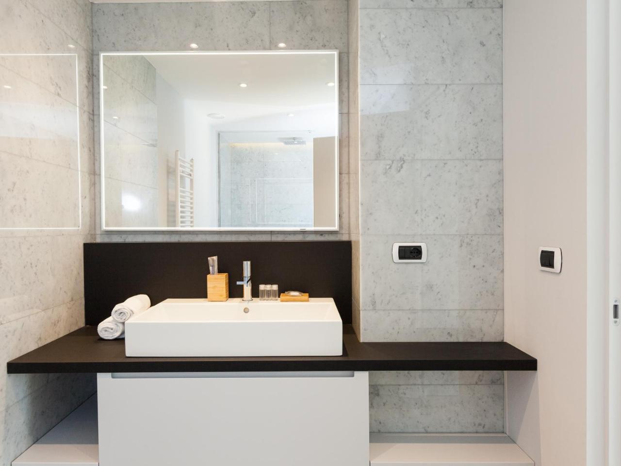 Easyhomes-Duomo Suites & Apartments Μιλάνο Εξωτερικό φωτογραφία