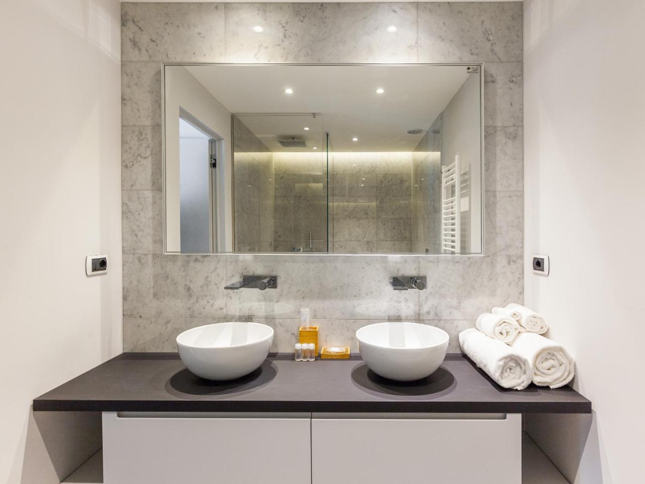 Easyhomes-Duomo Suites & Apartments Μιλάνο Εξωτερικό φωτογραφία