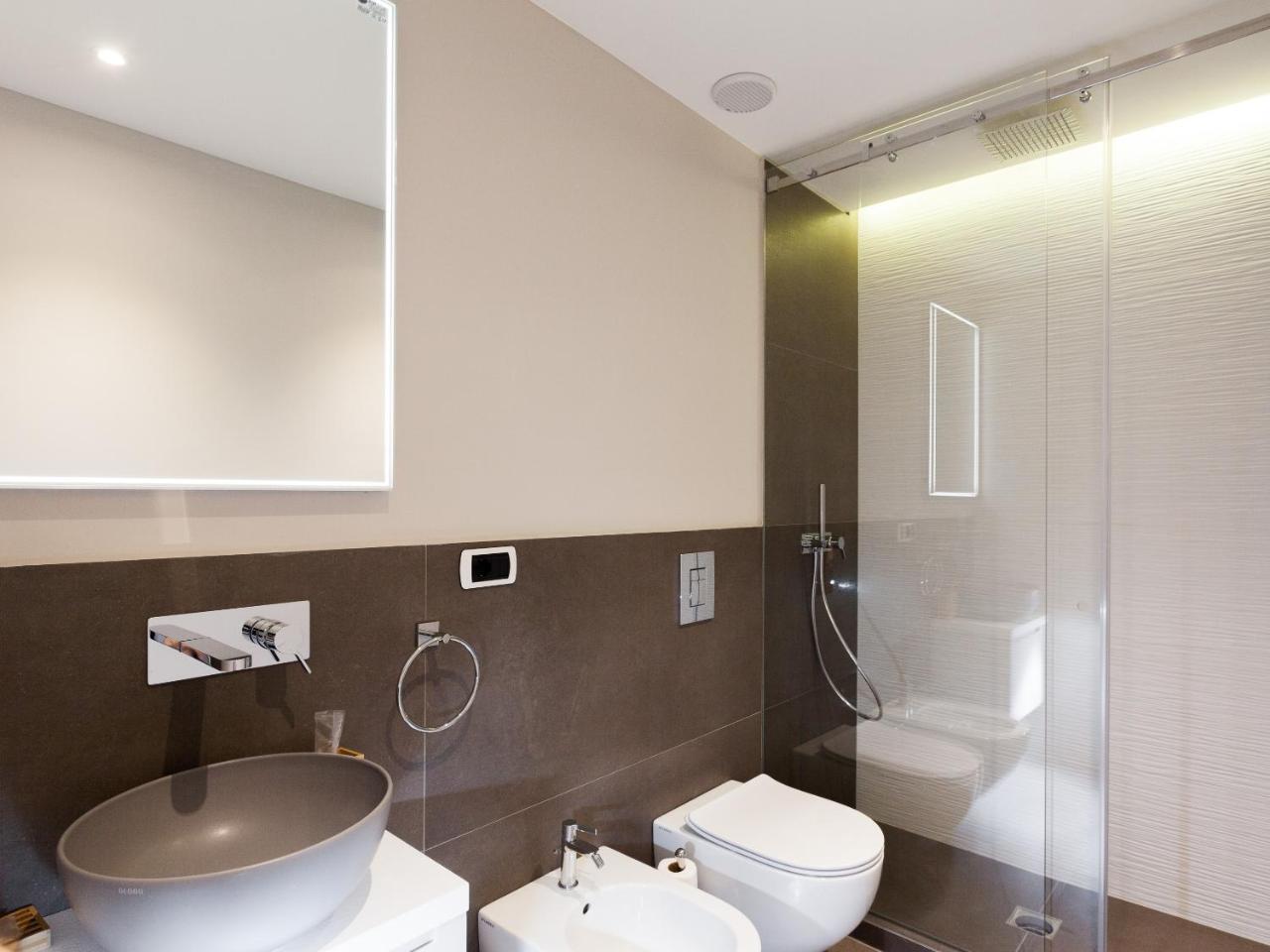 Easyhomes-Duomo Suites & Apartments Μιλάνο Εξωτερικό φωτογραφία